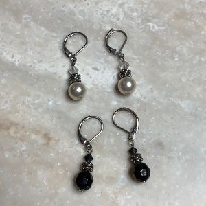 😍 Bundle of 2 Earrings Pearl & Black Onyx😍NWOT